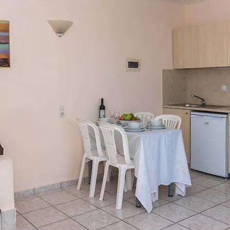 Aspro Aparthotel 2*
