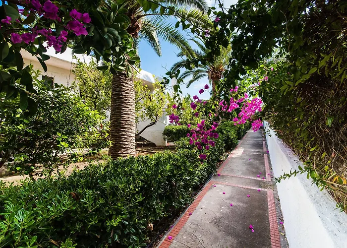 Aspro Apartmanhotel 2*