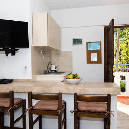 מלון דירות Aspro 2*