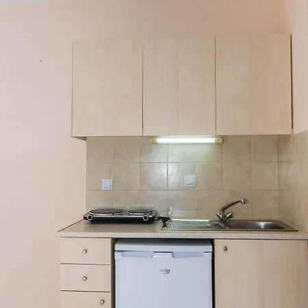 Aspro מלון דירות 2*